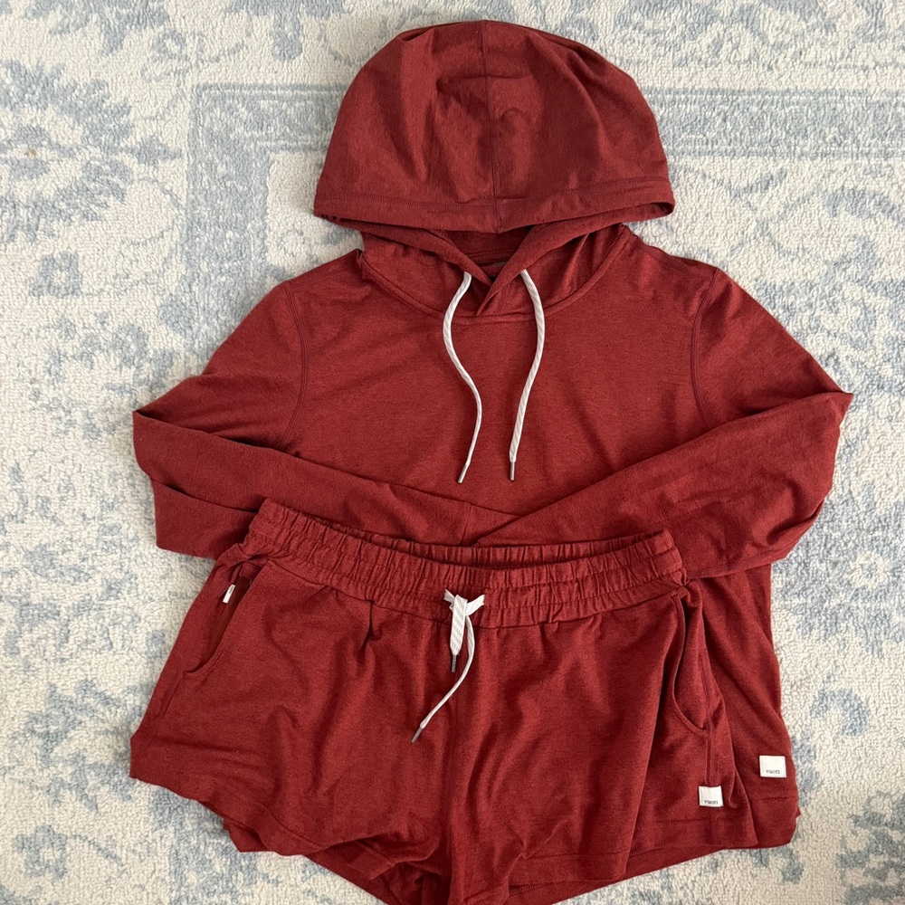 Vuori Women's Halo Hoodie Shorts Set - Picture 3 of 5